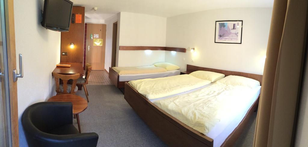 Hotel zum See Grächen Zimmer foto