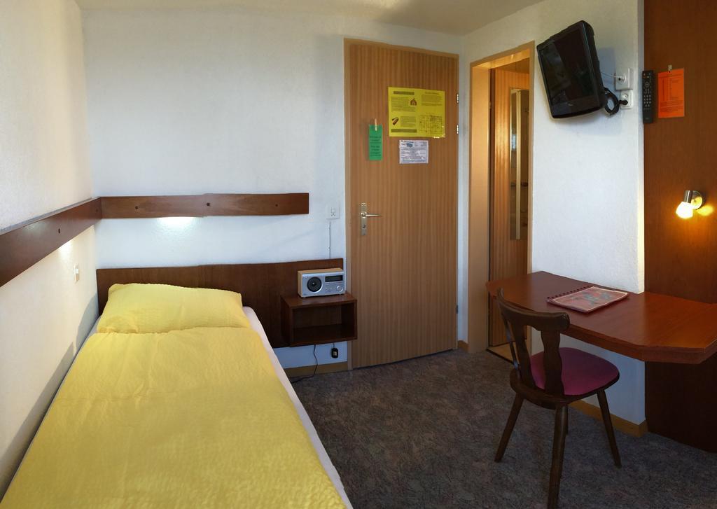 Hotel zum See Grächen Zimmer foto