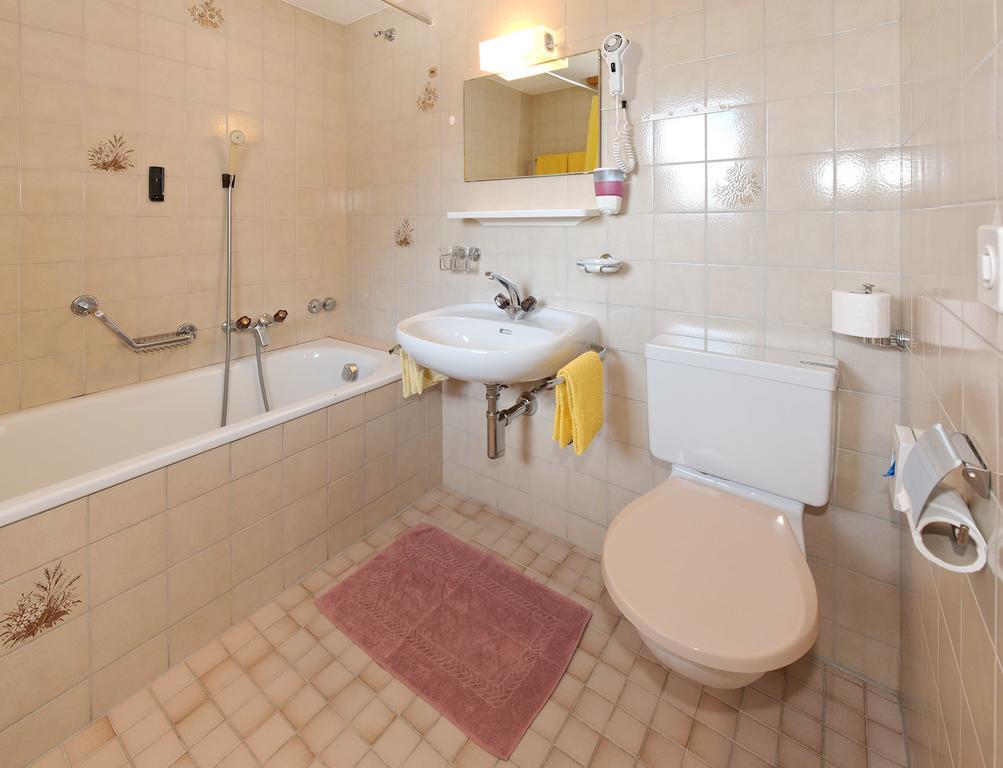 Hotel zum See Grächen Zimmer foto
